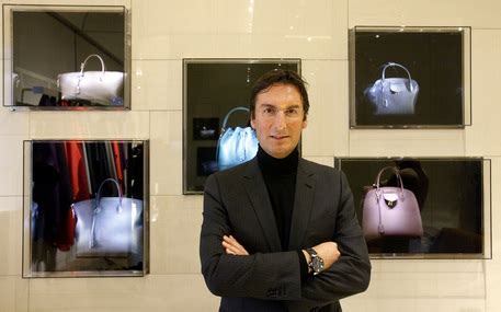 amministratore di louis vuitton asia europa italiano|LVMH, Pietro Beccari nominato Chairman e CEO di Louis Vuitton .